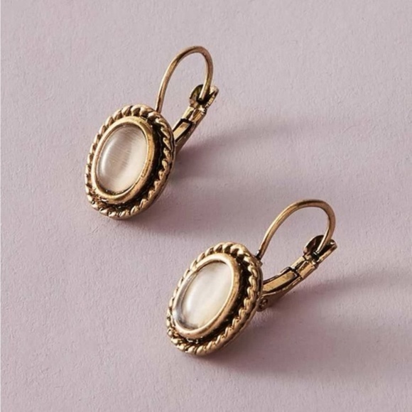 Jewelry - Bronze 3/$30 Oval Rhinestone Earrings